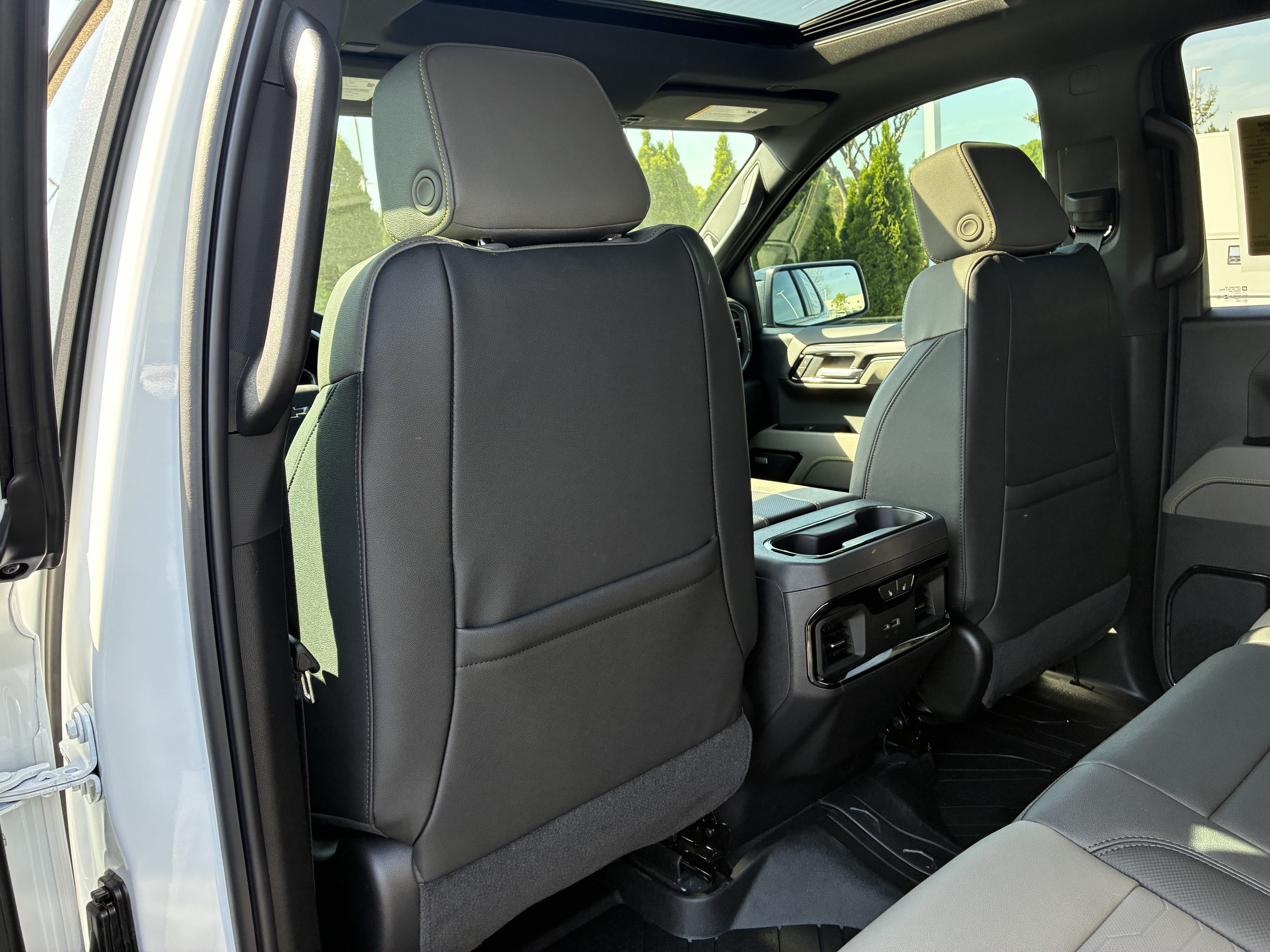 Used 2026 Chevrolet Silverado 1500 ZR2 w/ Dark Appearance Package AWD/4WD image 16
