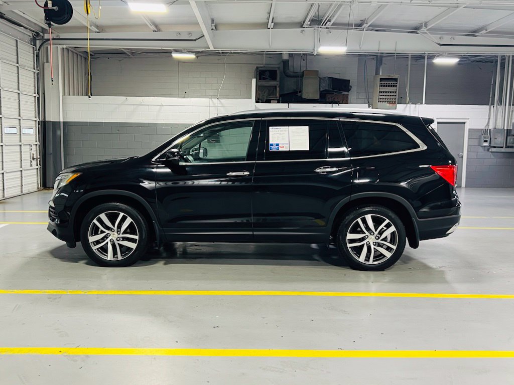 Used 2017 Honda Pilot Touring image 17