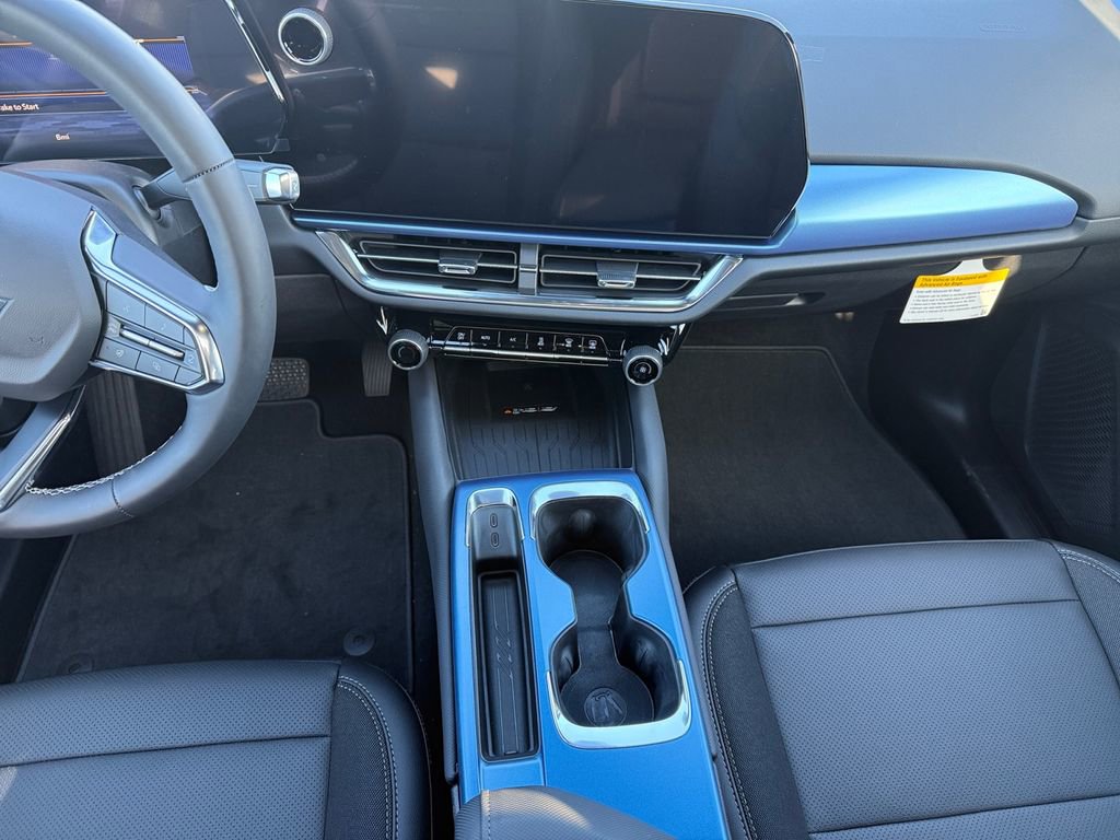 New 2026 Chevrolet Equinox EV LT image 11