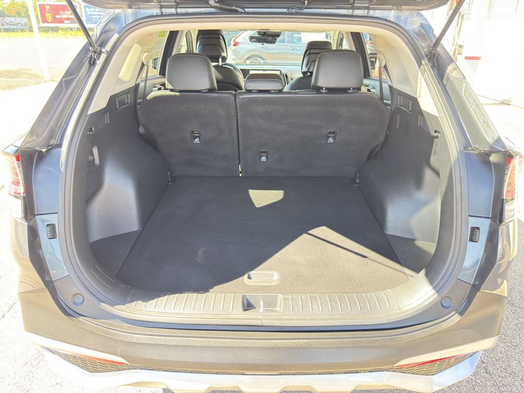 Used 2023 Kia Sportage EX FWD image 37