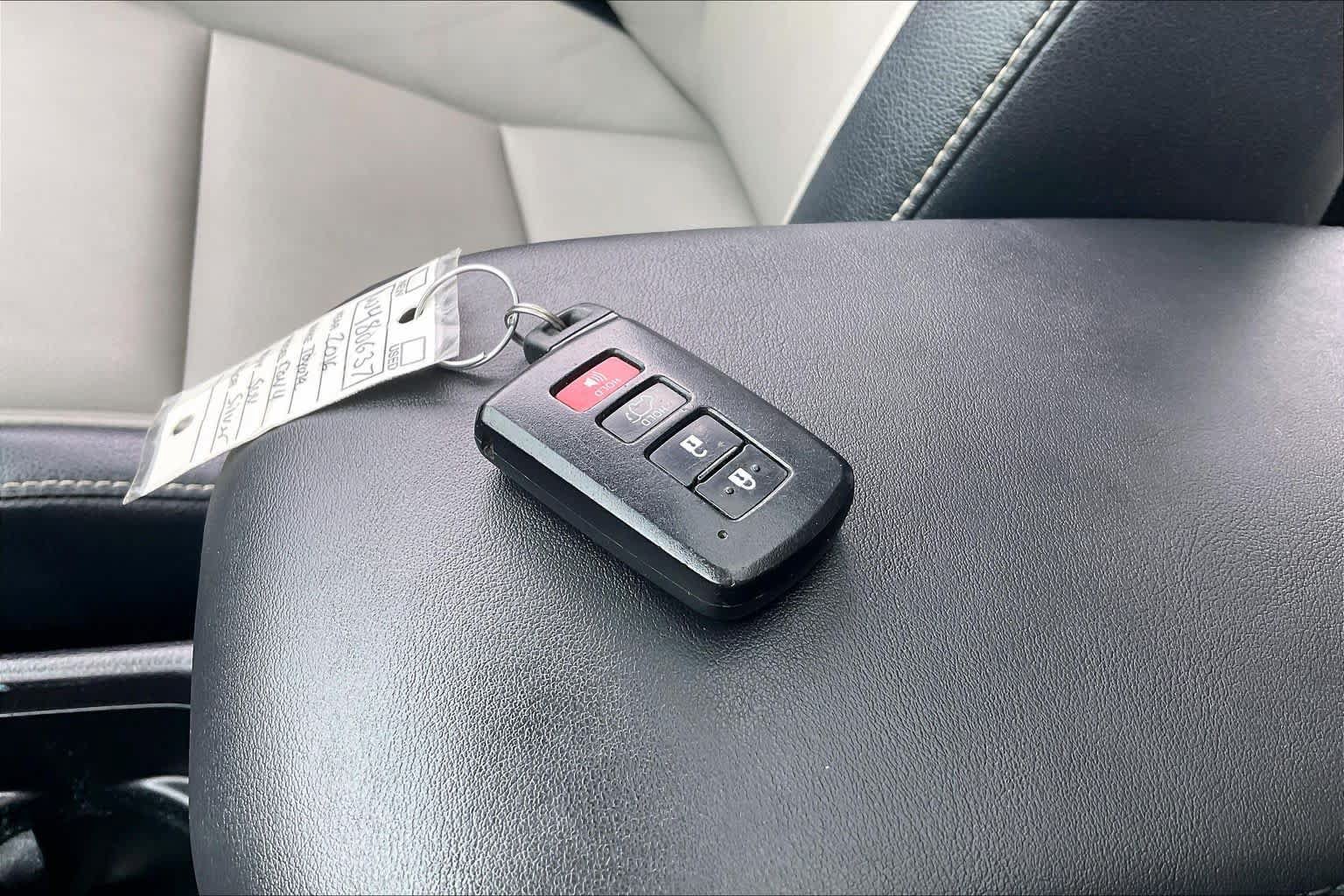 Used 2016 Toyota RAV4 Limited AWD/4WD image 27