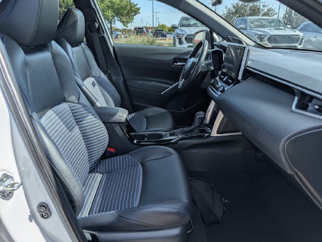 Certified 2023 Toyota Corolla Cross AWD Hybrid w/ Convenience Package image 34