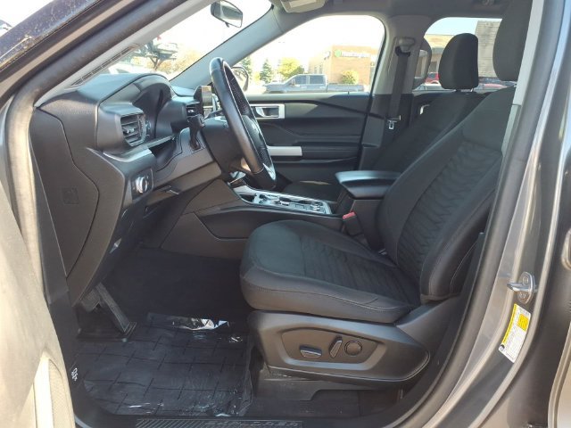 Used 2021 Ford Explorer XLT AWD/4WD image 12