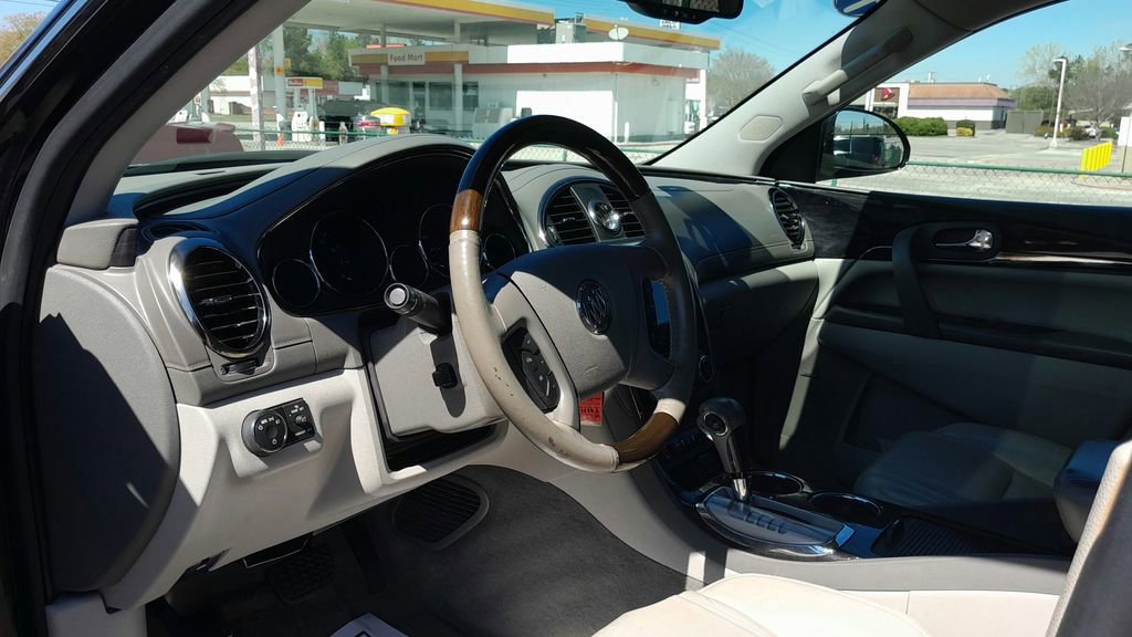 Used 2015 Buick Enclave Premium image 20