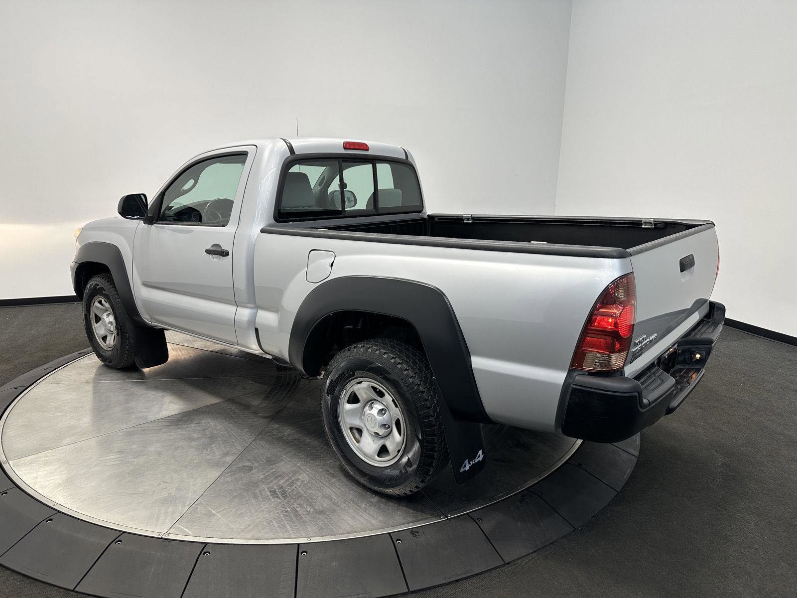 Used 2013 Toyota Tacoma 4x4 Regular Cab image 5