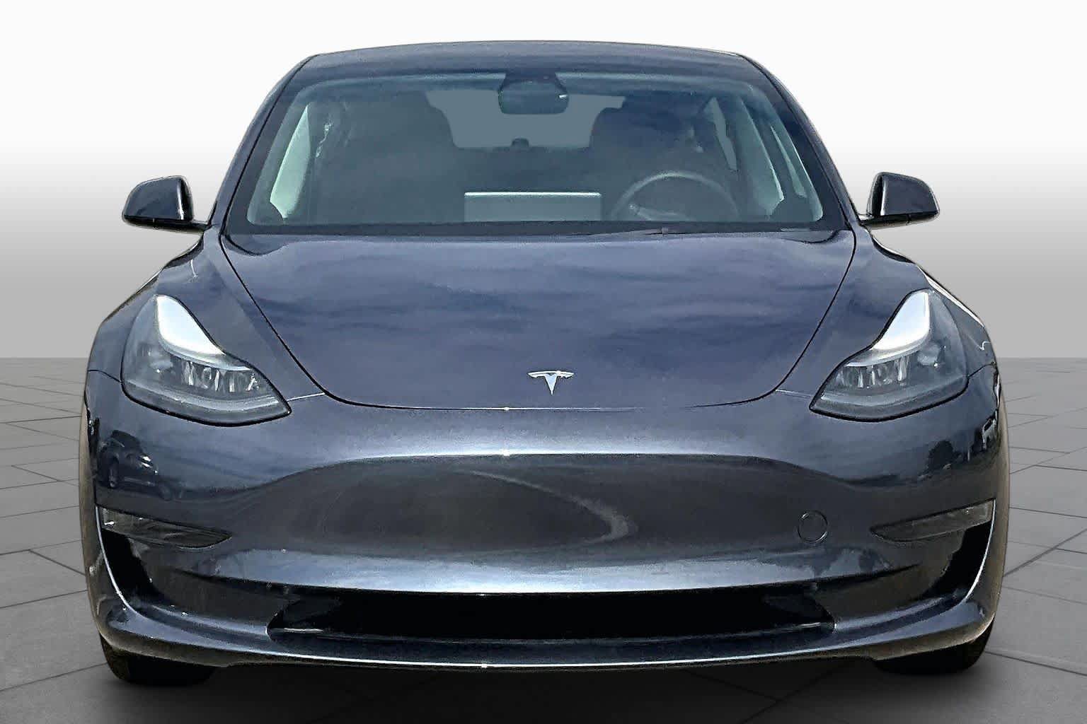 Used 2023 Tesla Model 3 Standard Range RWD image 3