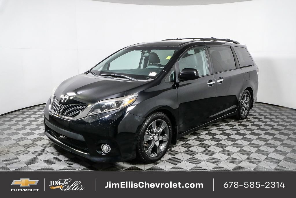 Used 2016 Toyota Sienna SE