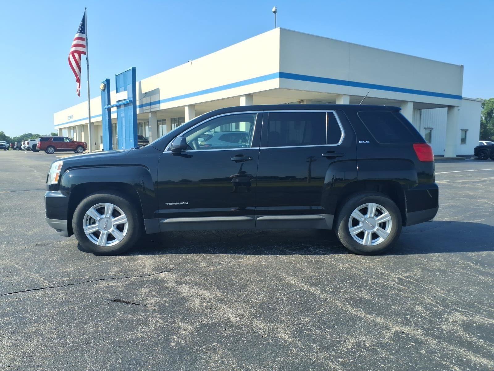 Used 2016 GMC Terrain SLE FWD image 2