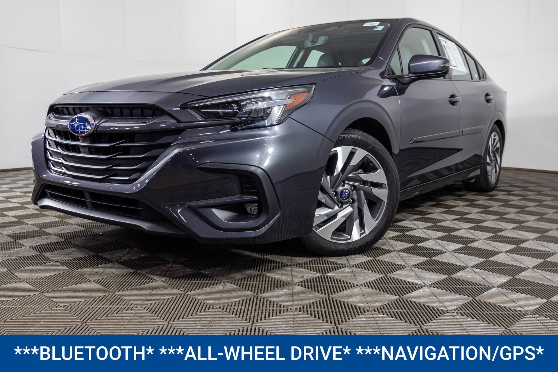 Used 2024 Subaru Legacy Limited AWD/4WD image 2