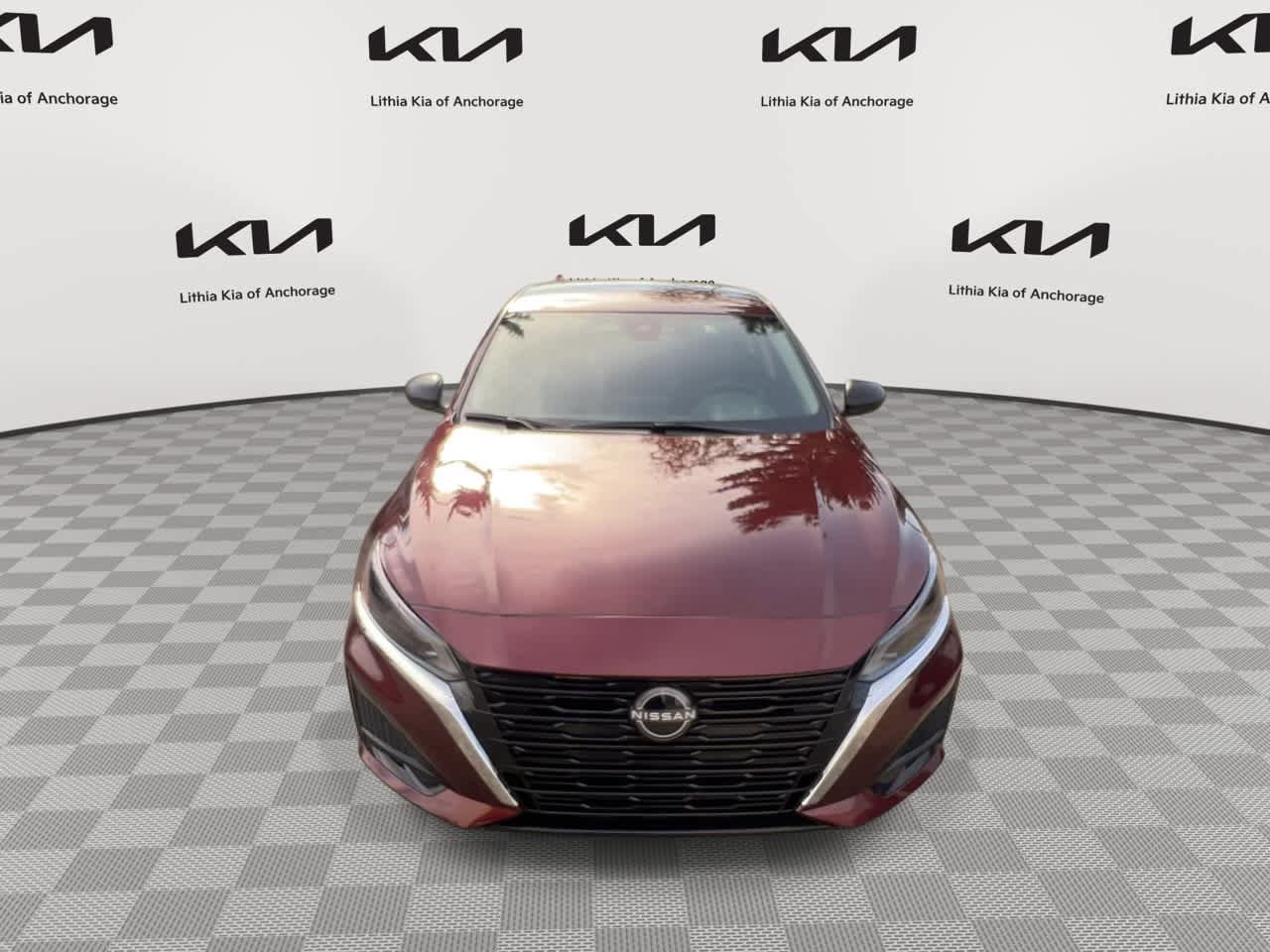 Used 2025 Nissan Altima 2.5 SV AWD/4WD image 3