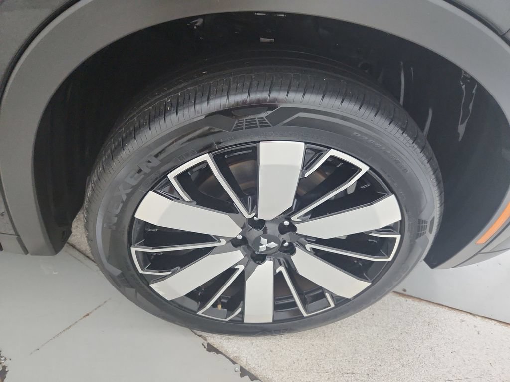 Used 2025 Mitsubishi Outlander SE FWD image 36