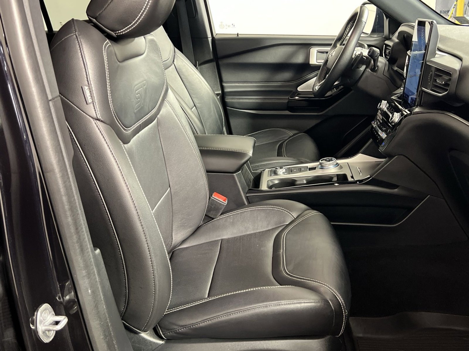 Used 2021 Ford Explorer ST w/ Equipment Group 401A image 29