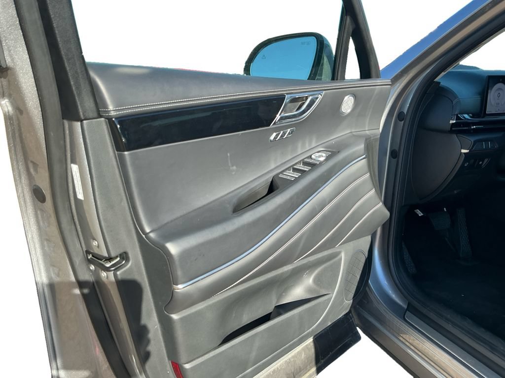 Used 2025 Genesis GV80 2.5T Standard AWD/4WD image 23