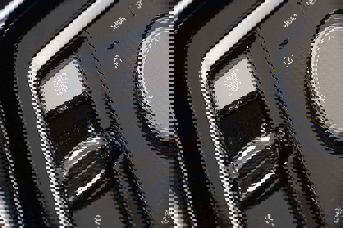 Used 2023 BMW 740i w/ Parking Assistance Package image 36