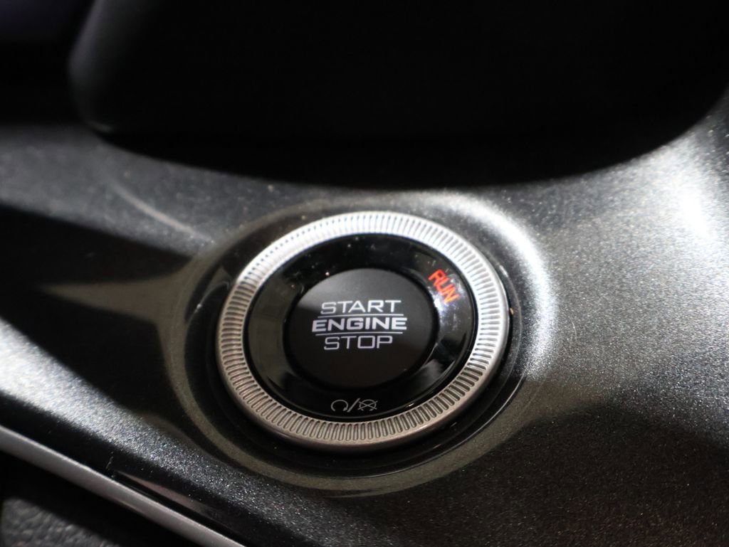 Certified 2023 Jeep Grand Cherokee Altitude image 30