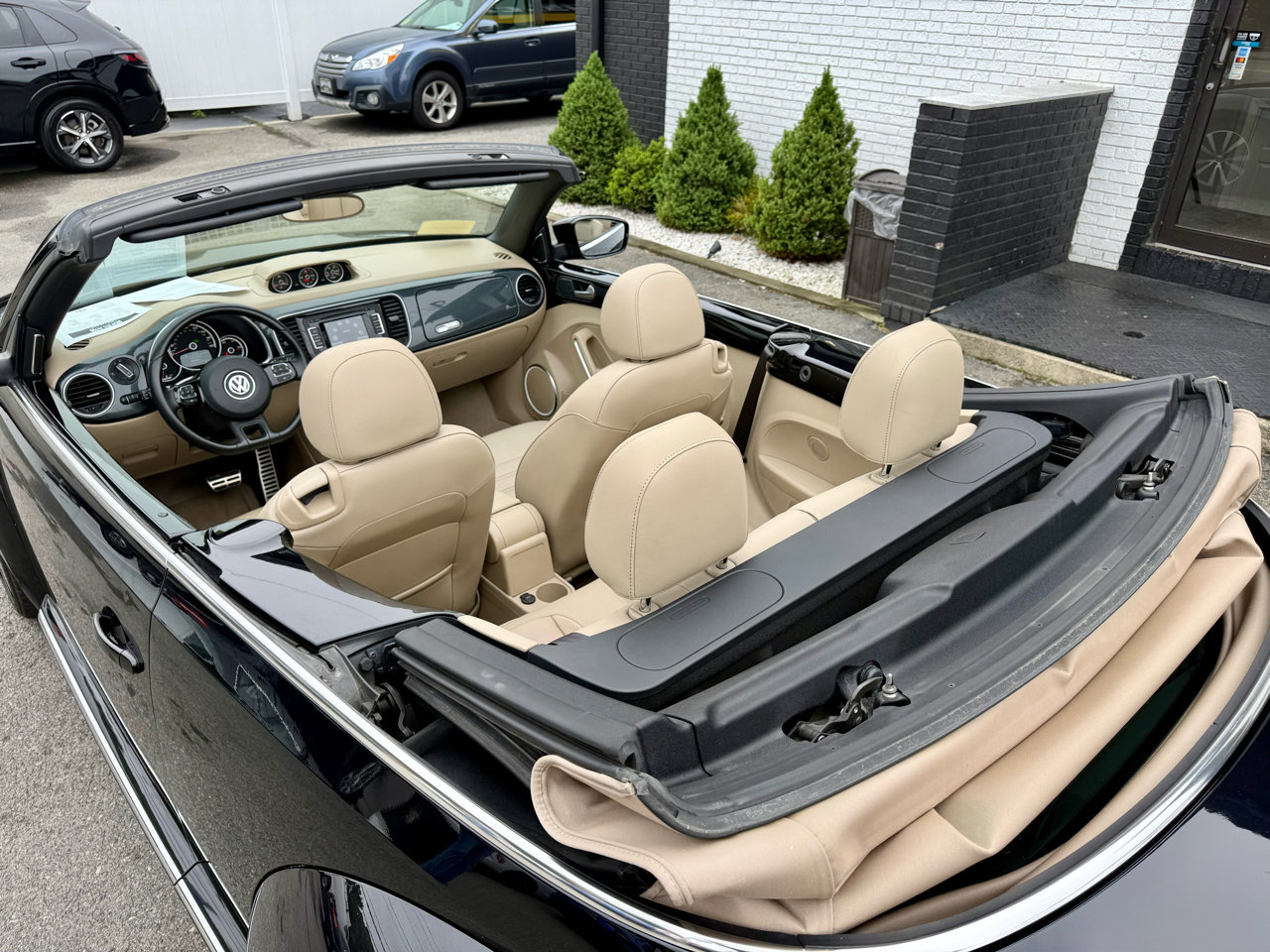 Used 2014 Volkswagen Beetle R-Line image 15