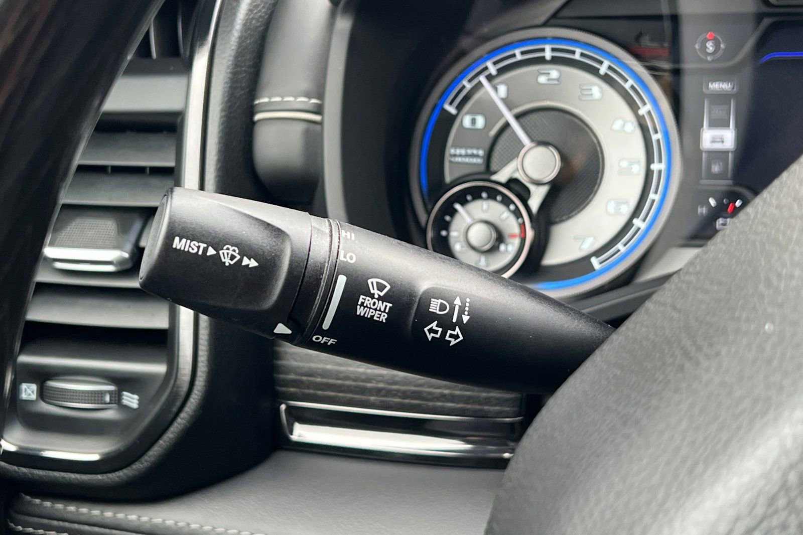 Used 2022 RAM 1500 Limited w/ Night Edition image 33