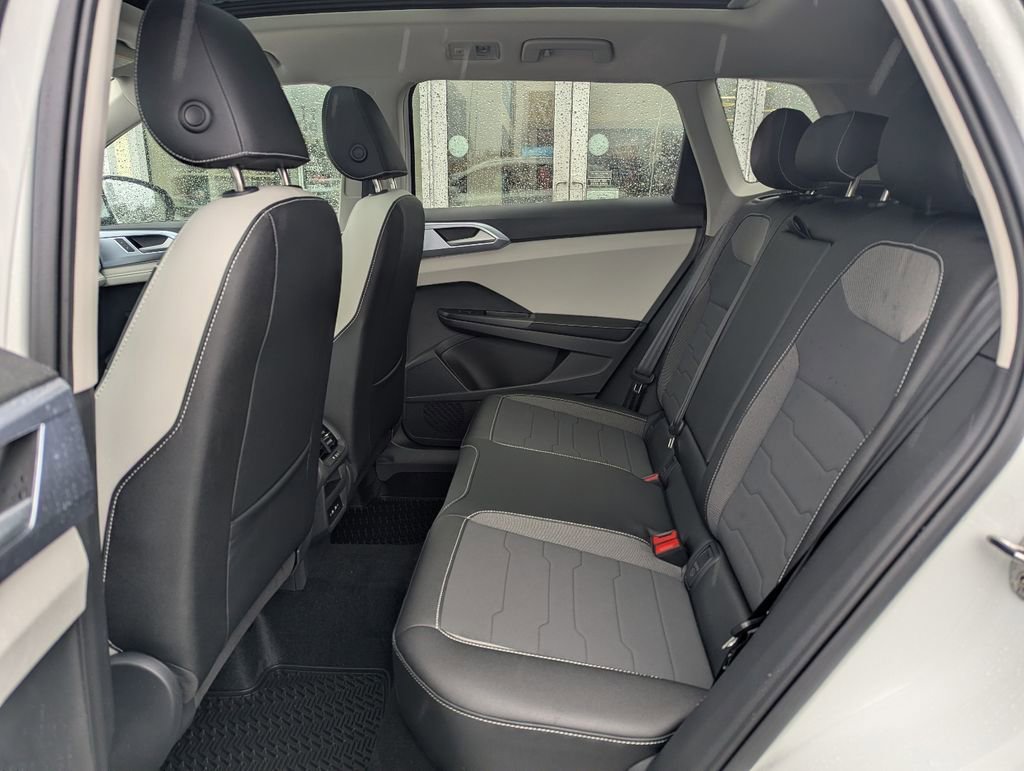New 2026 Volkswagen Taos SE AWD/4WD image 26