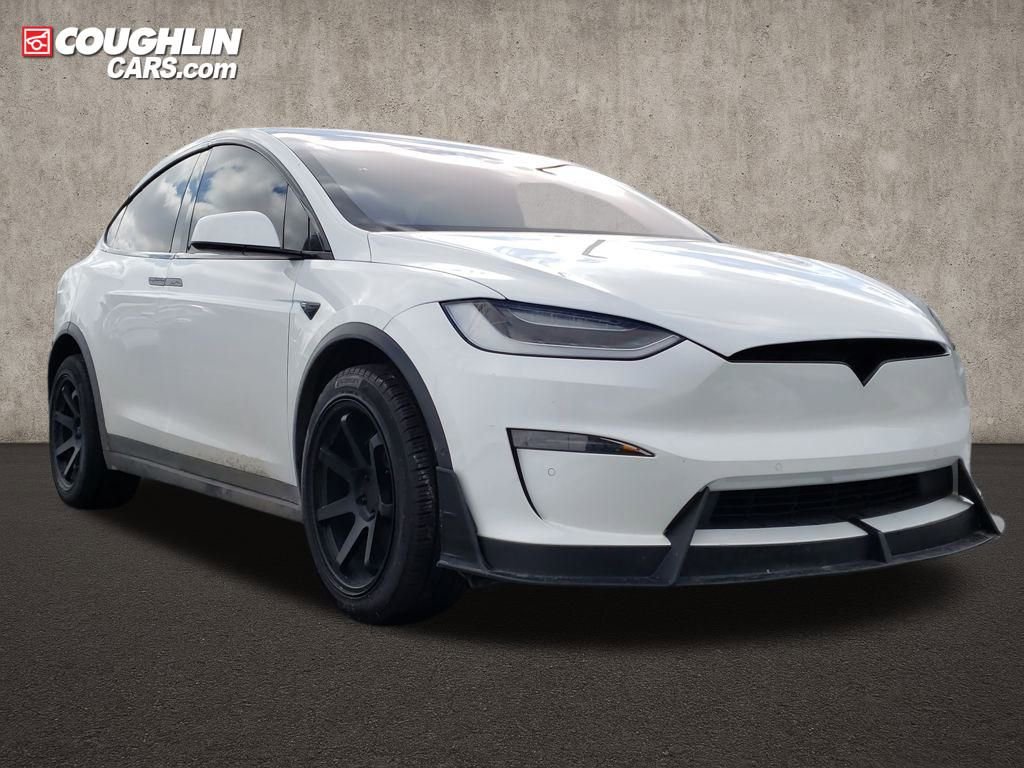 Used 2022 Tesla Model X image 1