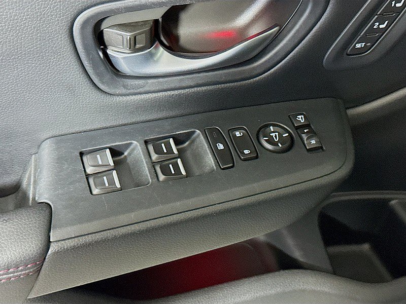 Used 2025 Honda Pilot Black Edition image 20