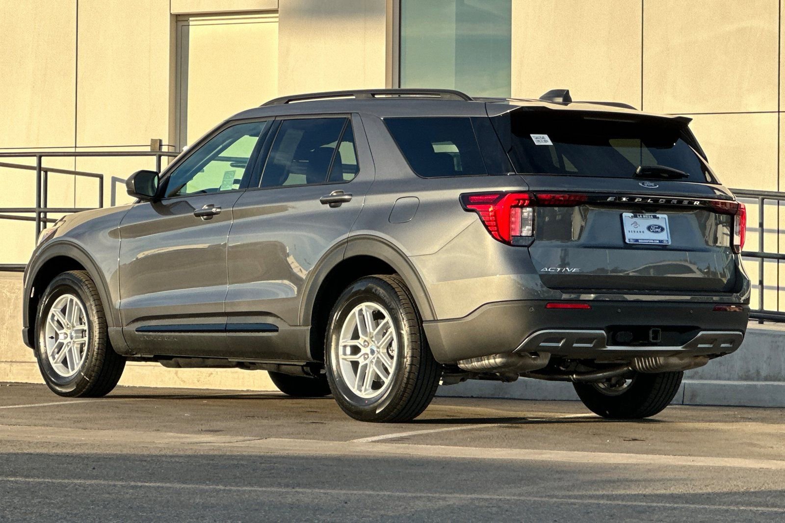 New 2026 Ford Explorer Active w/ Active Comfort Package image 5