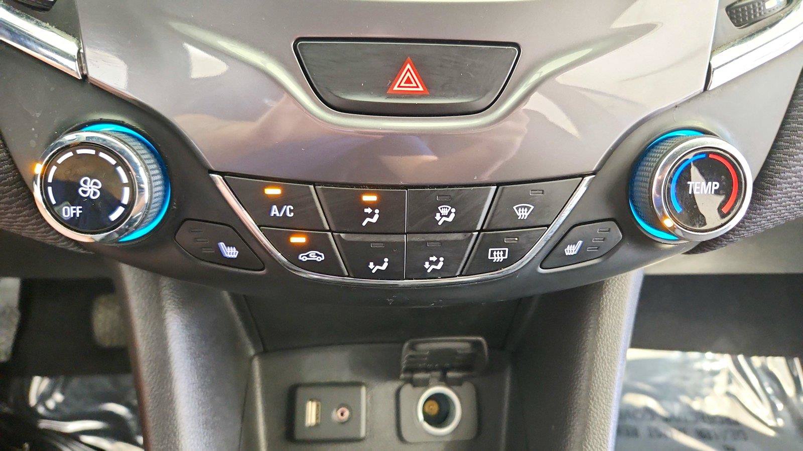 Used 2018 Chevrolet Cruze LT w/ Convenience Package FWD image 22
