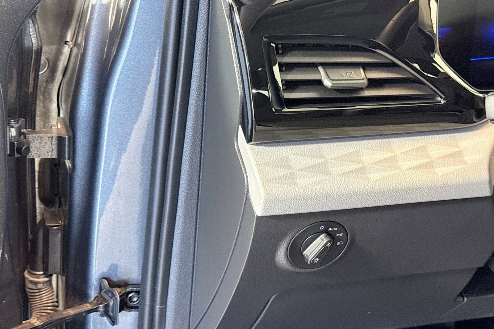 Used 2024 Volkswagen Taos S image 10