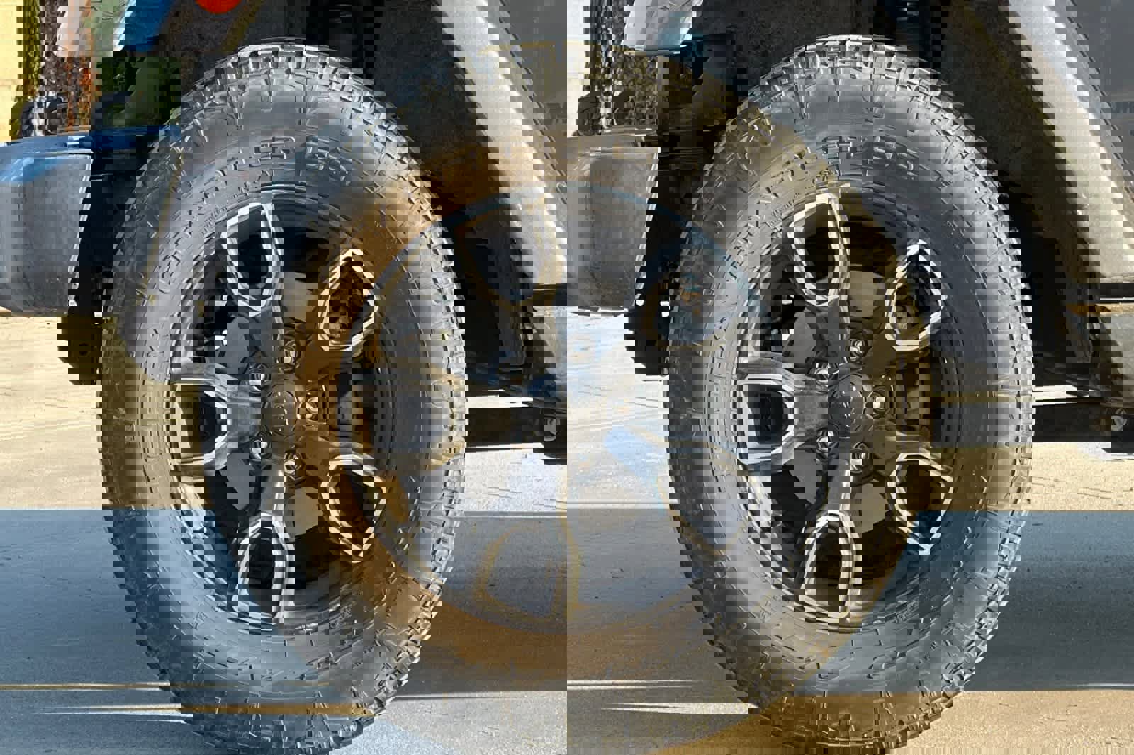 Used 2017 Jeep Wrangler Unlimited Sahara image 27