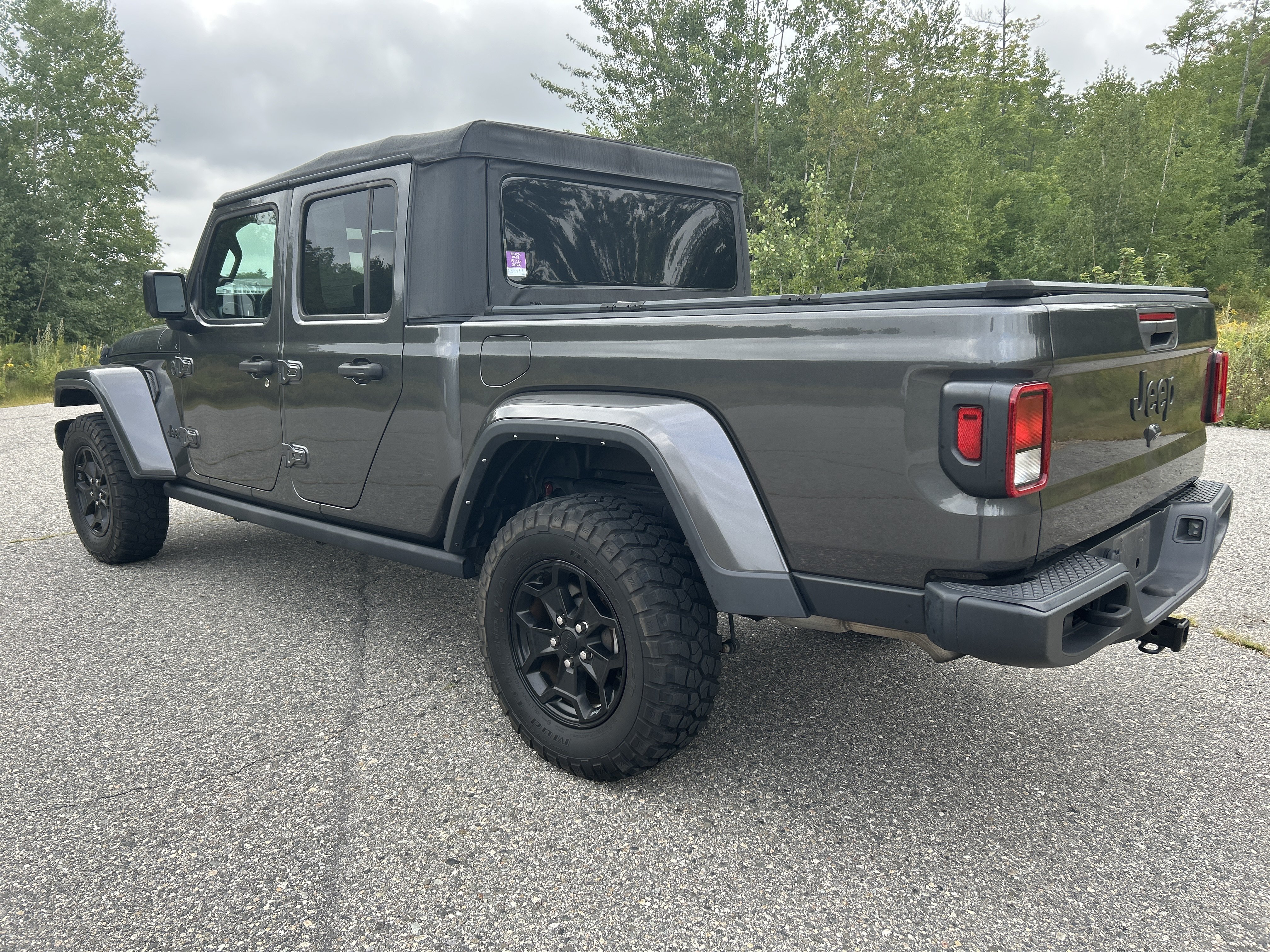 Used 2022 Jeep Gladiator Sport AWD/4WD image 7