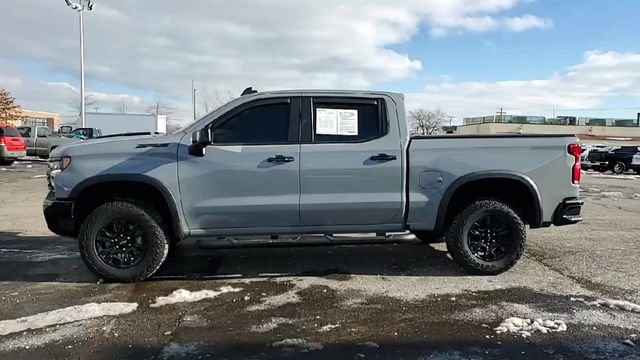 Used 2024 Chevrolet Silverado 1500 ZR2 w/ LPO, Dark Essentials Package image 5