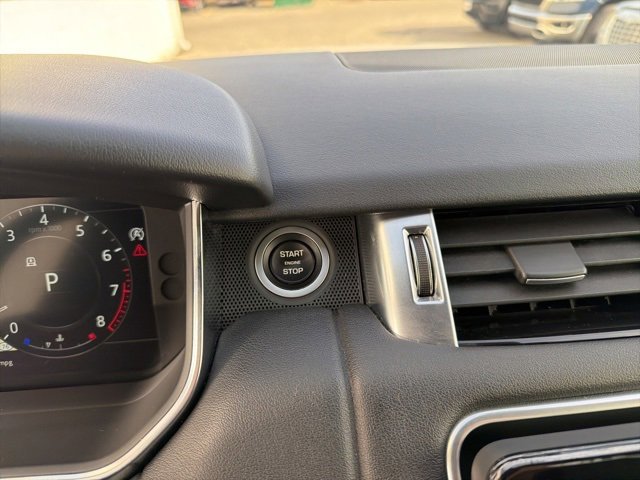 Used 2020 Land Rover Range Rover Sport SE image 18