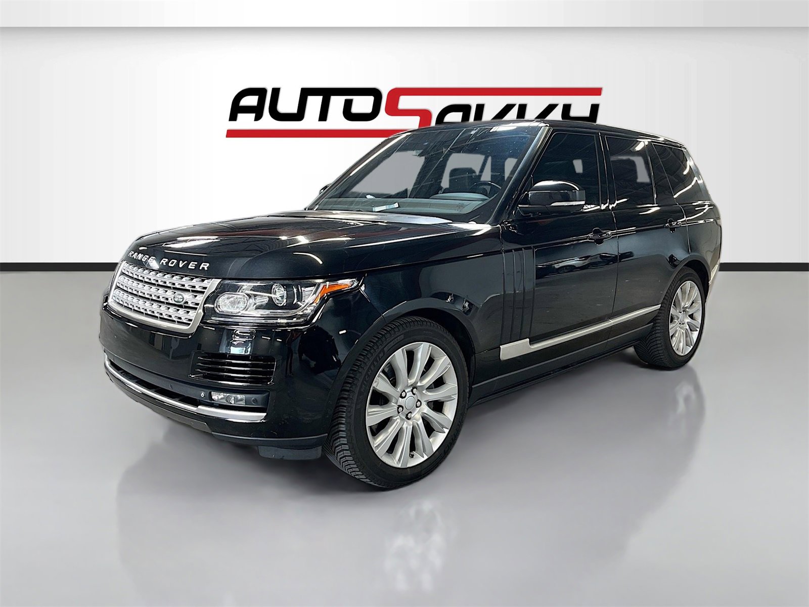 Used 2015 Land Rover Range Rover Supercharged image 3