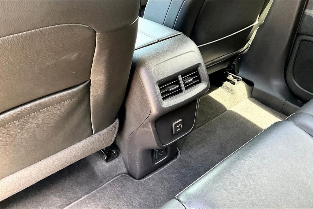 Used 2024 GMC Terrain SLT w/ Infotainment Package II AWD/4WD image 12