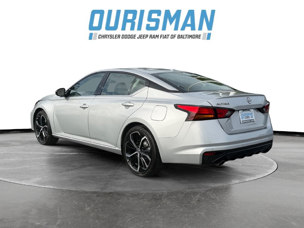 Used 2024 Nissan Altima 2.5 SR FWD image 4
