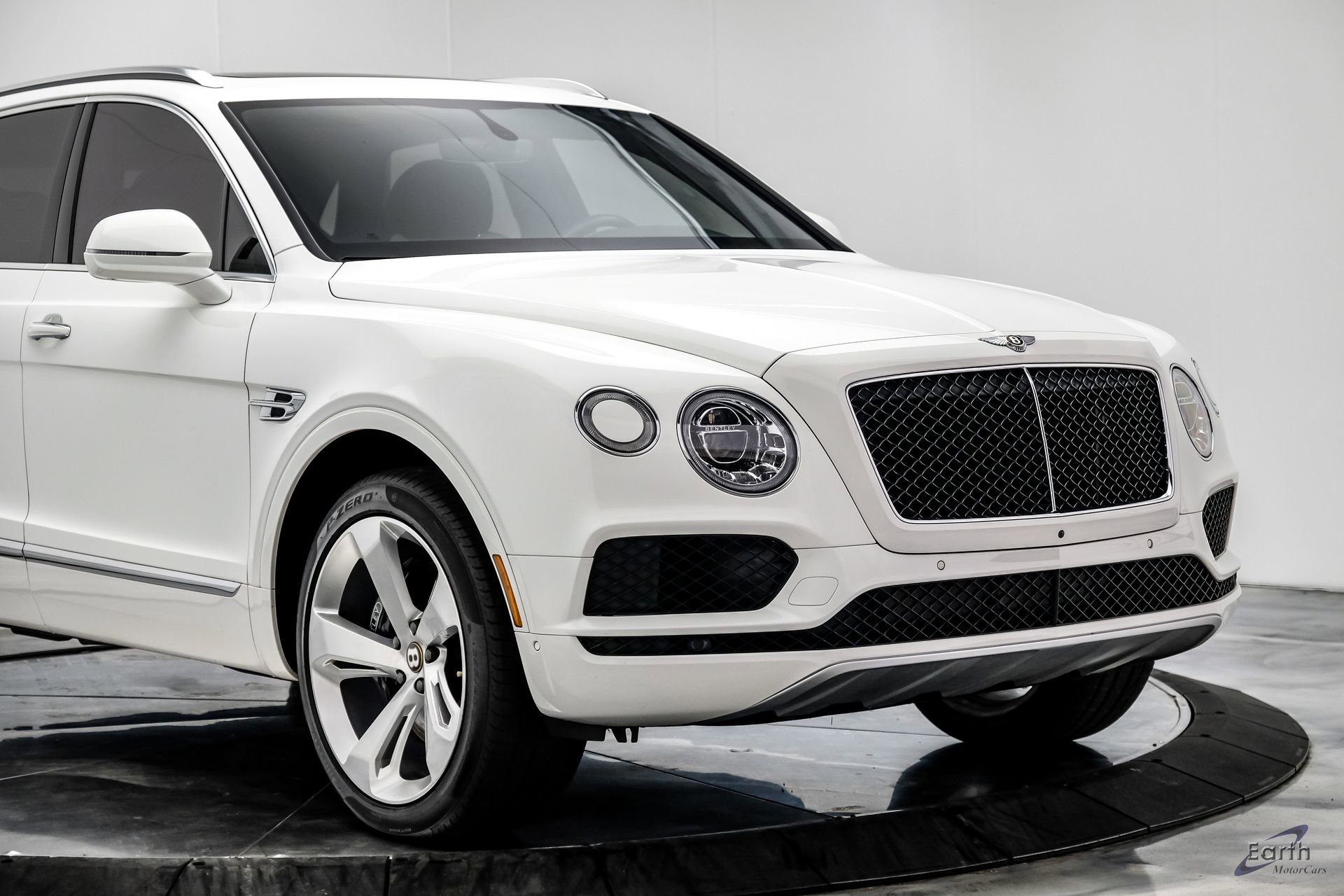 Used 2019 Bentley Bentayga image 26