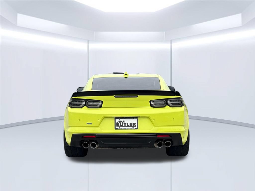 Used 2021 Chevrolet Camaro SS RWD image 5