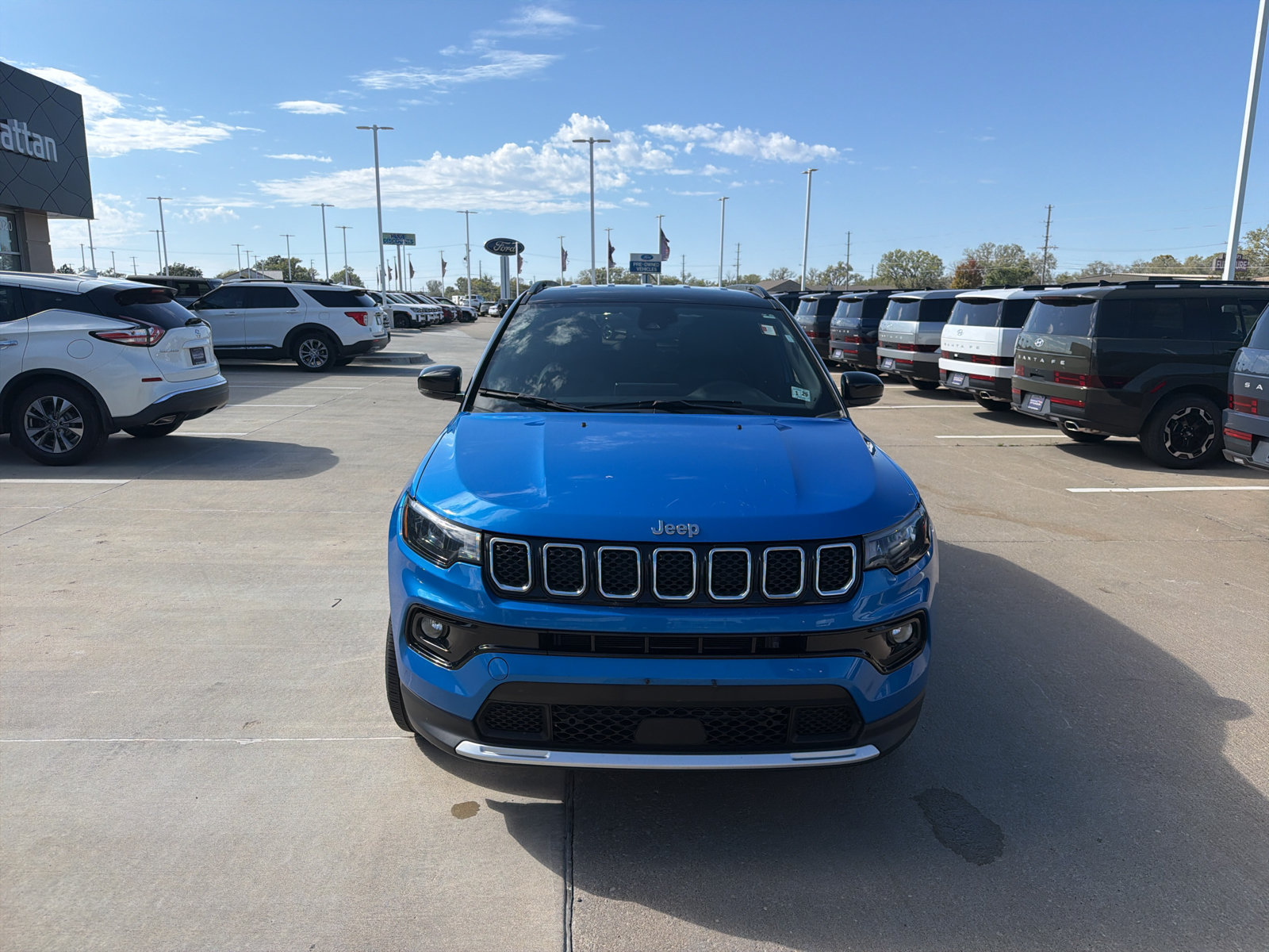 Used 2024 Jeep Compass Limited AWD/4WD image 2