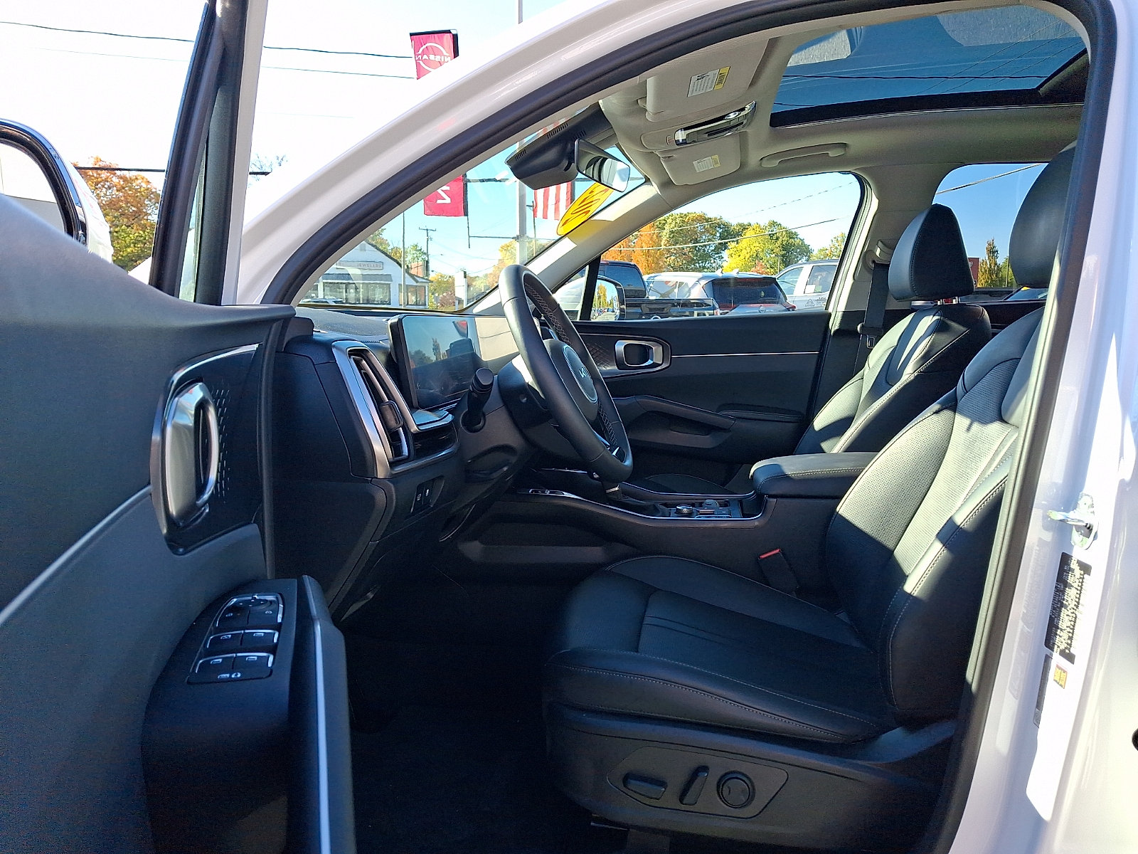 Used 2025 Kia Sorento EX w/ Panoramic Sunroof Package AWD/4WD image 17