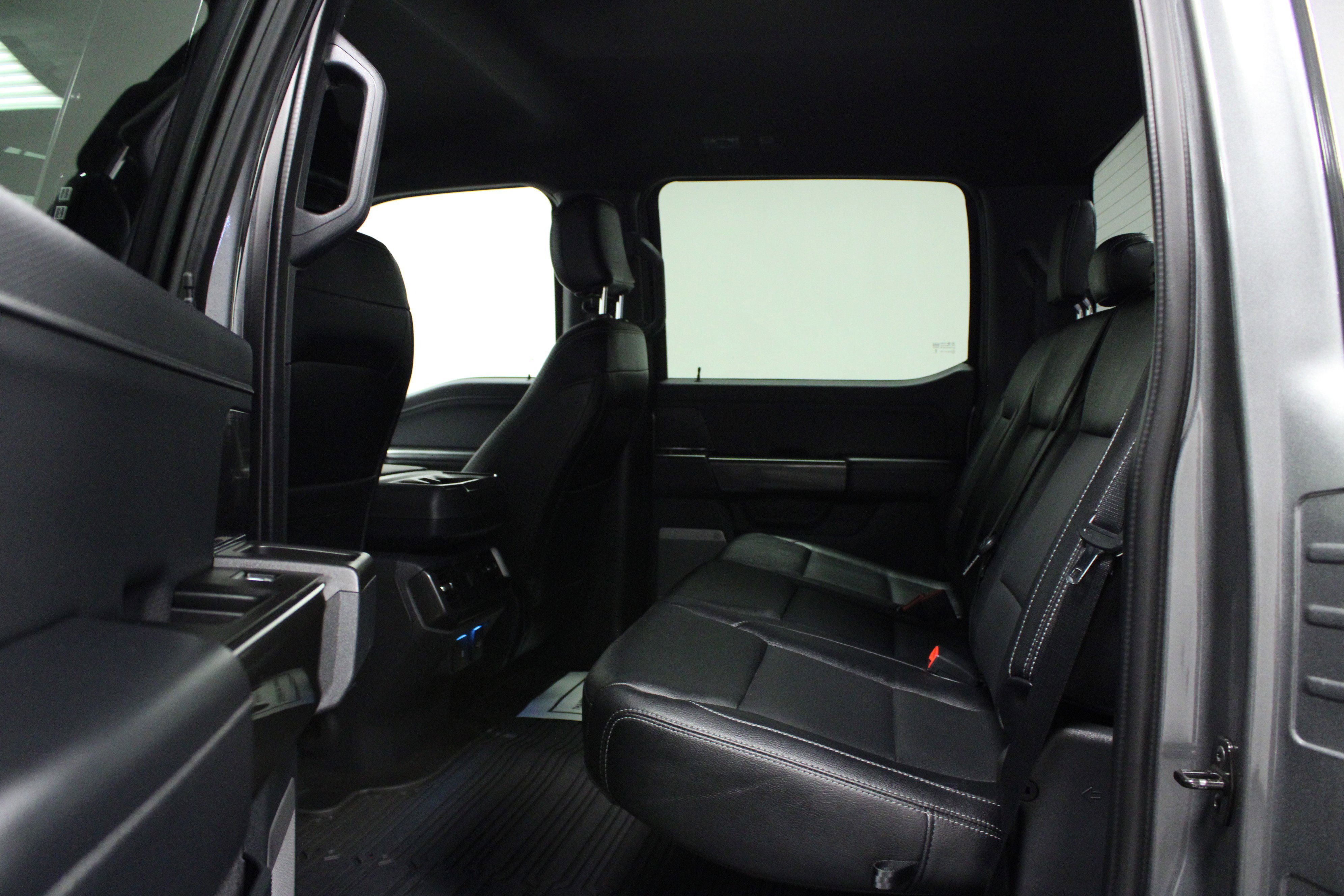 Used 2023 Ford F150 XLT w/ Equipment Group 302A High image 13