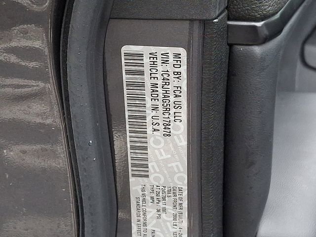 Used 2024 Jeep Grand Cherokee Laredo w/ Luxury Tech Group I image 27