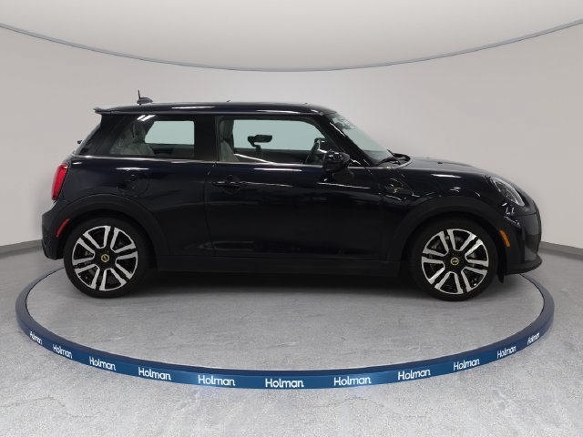 Certified 2024 MINI Cooper SE FWD image 4