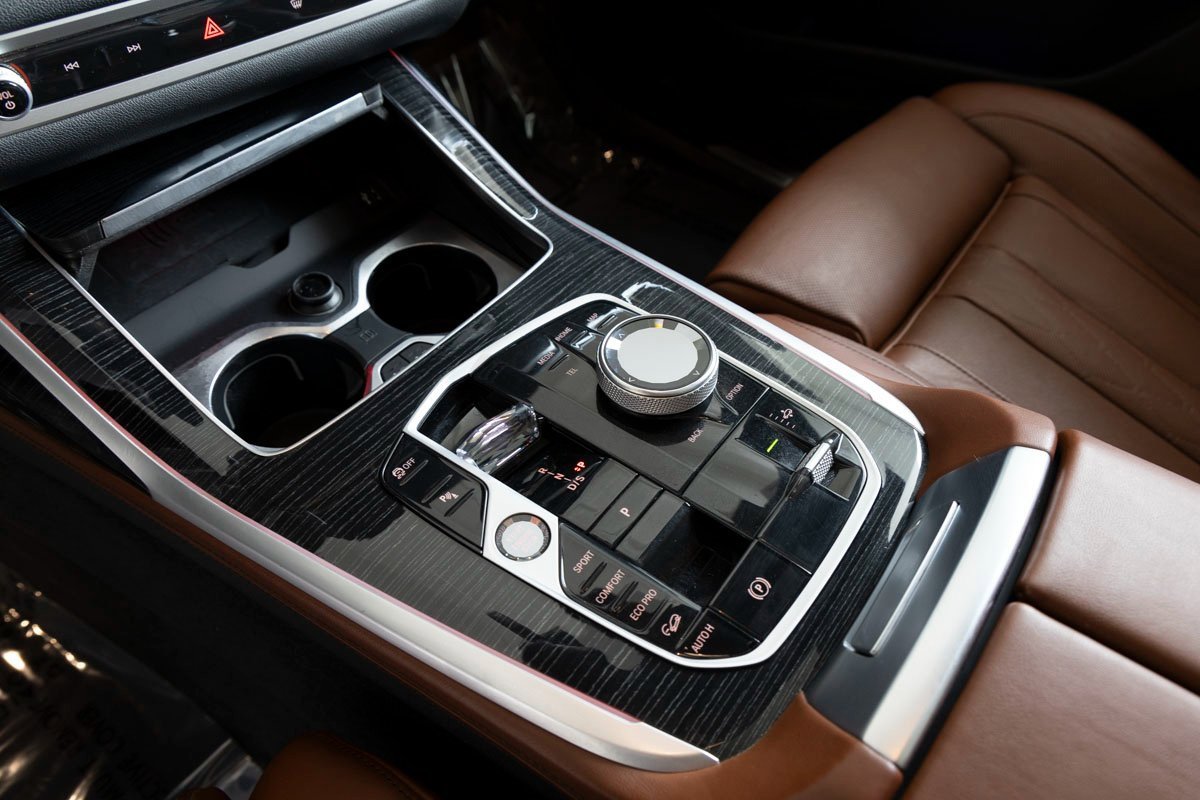 Certified 2025 BMW X7 M60i image 22
