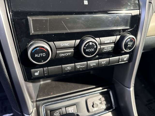 Used 2022 Subaru Ascent Limited w/ Technology Package image 19