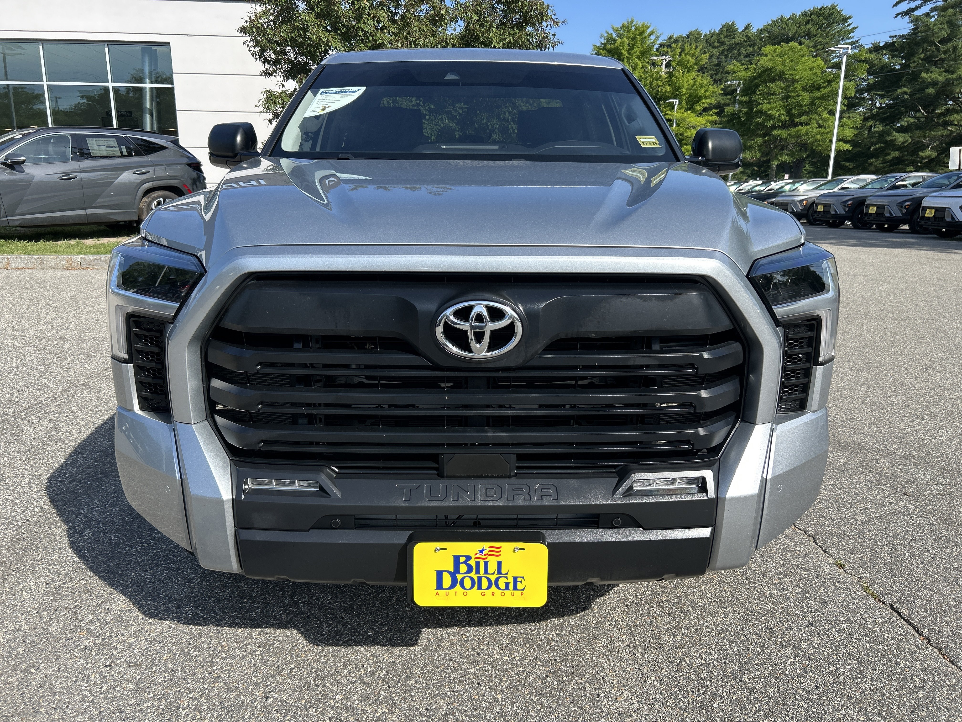 Used 2023 Toyota Tundra SR5 w/ SR5 Convenience Package AWD/4WD image 2