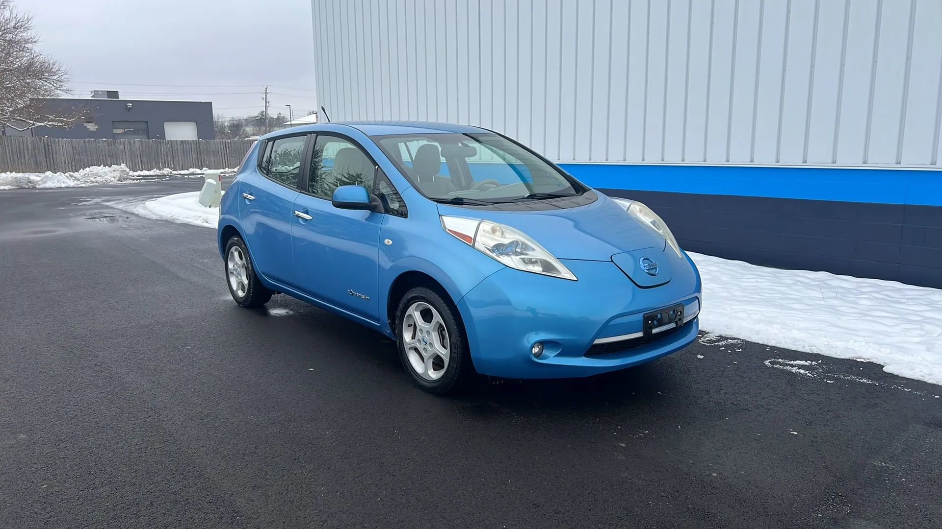 Used 2011 Nissan Leaf SL image 3