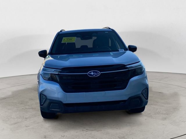 Used 2025 Subaru Forester Touring image 8