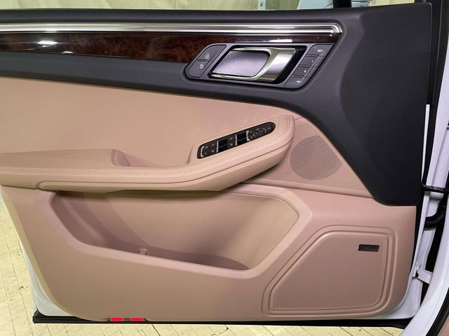 New 2026 Porsche Macan image 35