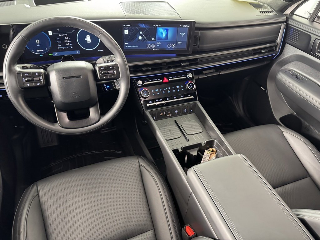 Used 2025 Hyundai Santa Fe Calligraphy image 16