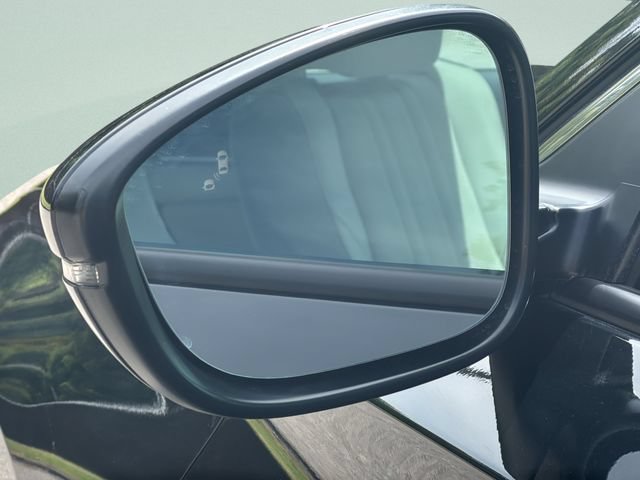 Certified 2018 Honda Accord Touring image 12