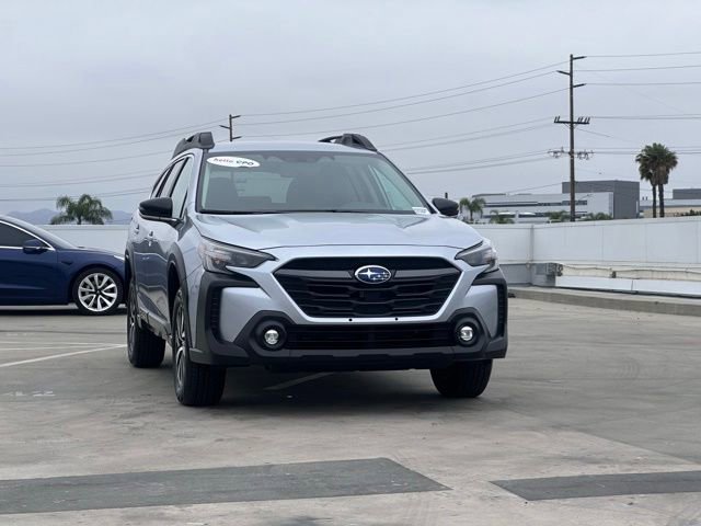 Certified 2025 Subaru Outback Premium AWD/4WD image 4